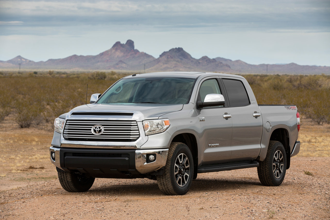 Toyota Tundra ditches V6 for 2015 and goes with 2 V8