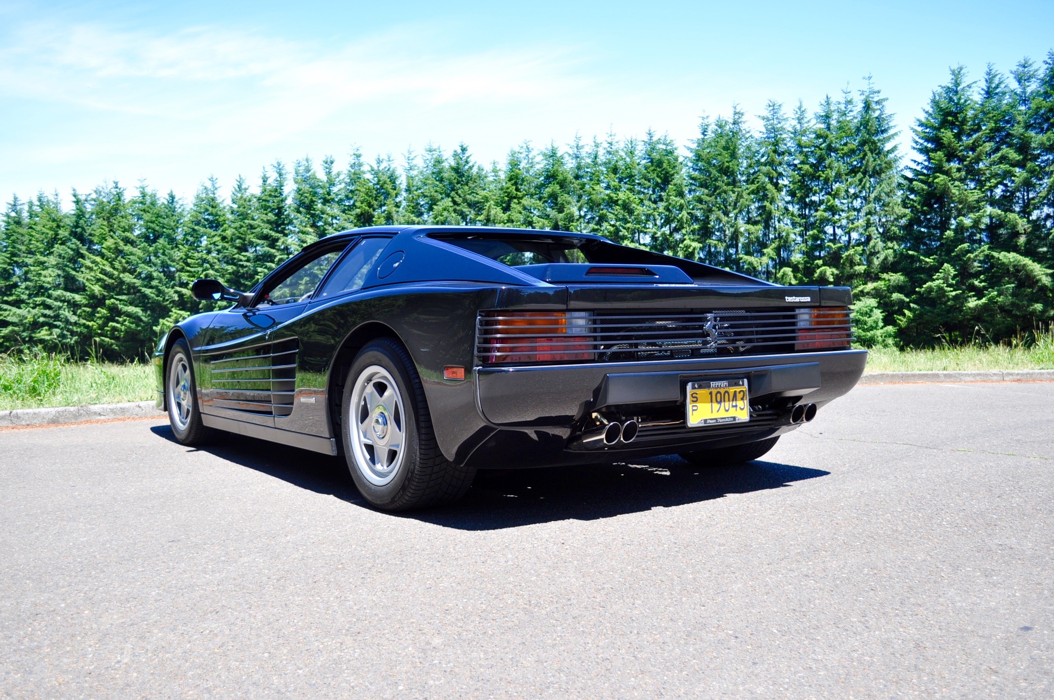 ferrari testarossa 1988