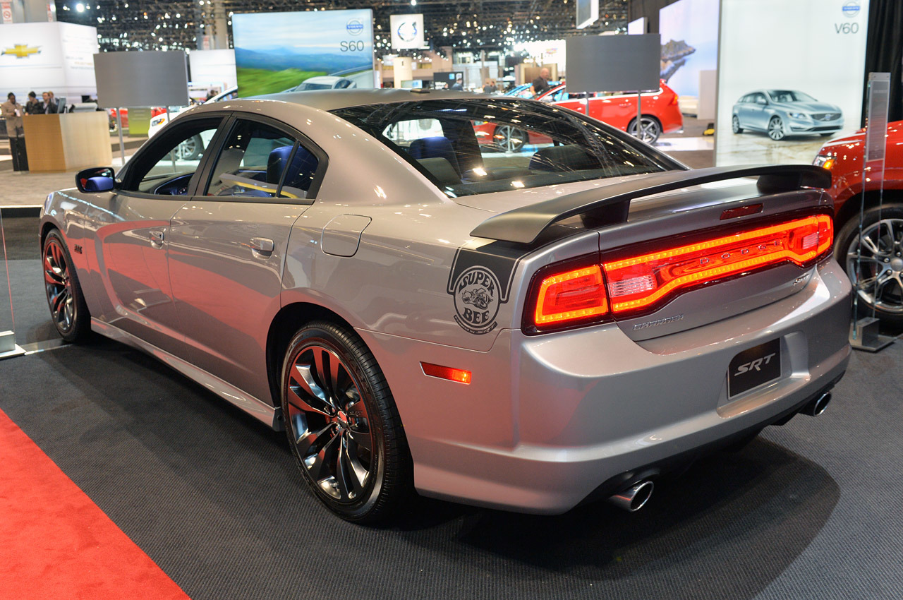 Srt Reveals Satin Vapor Edition 300 Charger And Challenger Srt Models