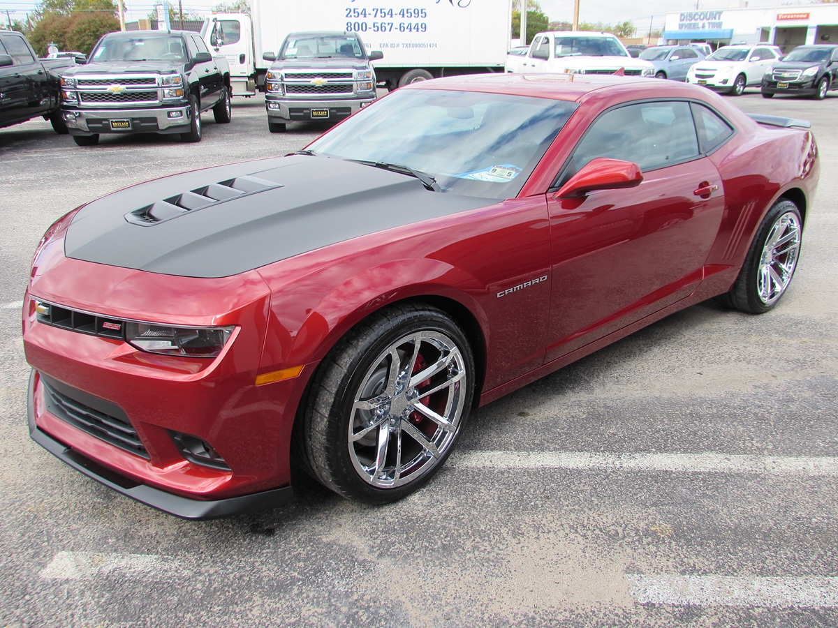 For those of you that don't like black wheels on Camaros.